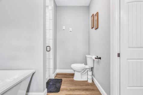 81 Fowler Road Hampden ME 04444