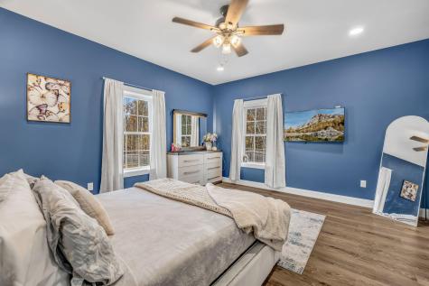 81 Fowler Road Hampden ME 04444