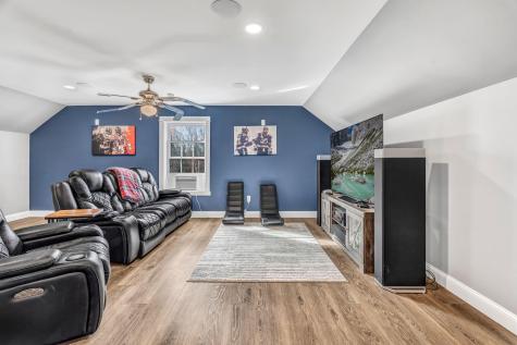 81 Fowler Road Hampden ME 04444