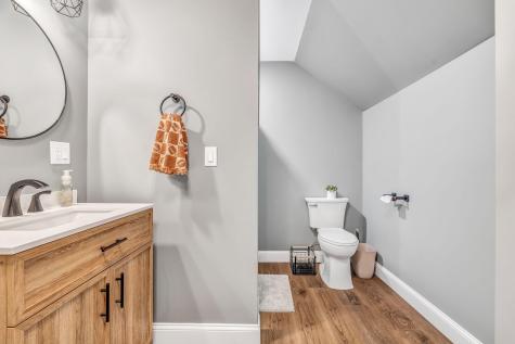 81 Fowler Road Hampden ME 04444