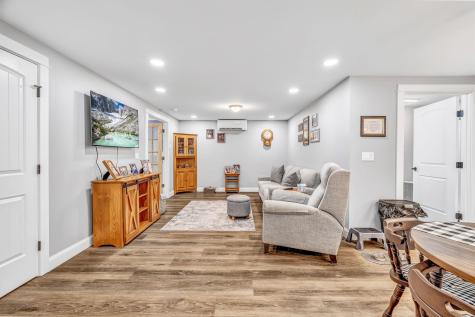 81 Fowler Road Hampden ME 04444