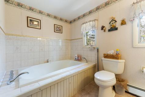30 Plains Road Poland ME 04274