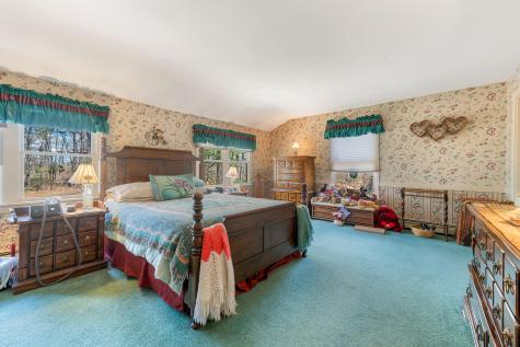 30 Plains Road Poland ME 04274