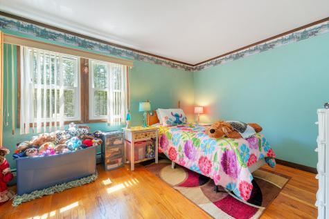 30 Plains Road Poland ME 04274