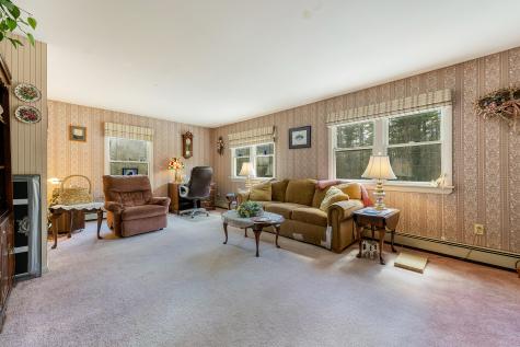 30 Plains Road Poland ME 04274