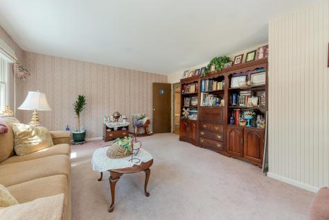 30 Plains Road Poland ME 04274