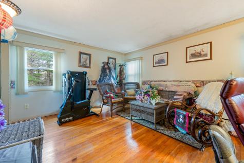 30 Plains Road Poland ME 04274
