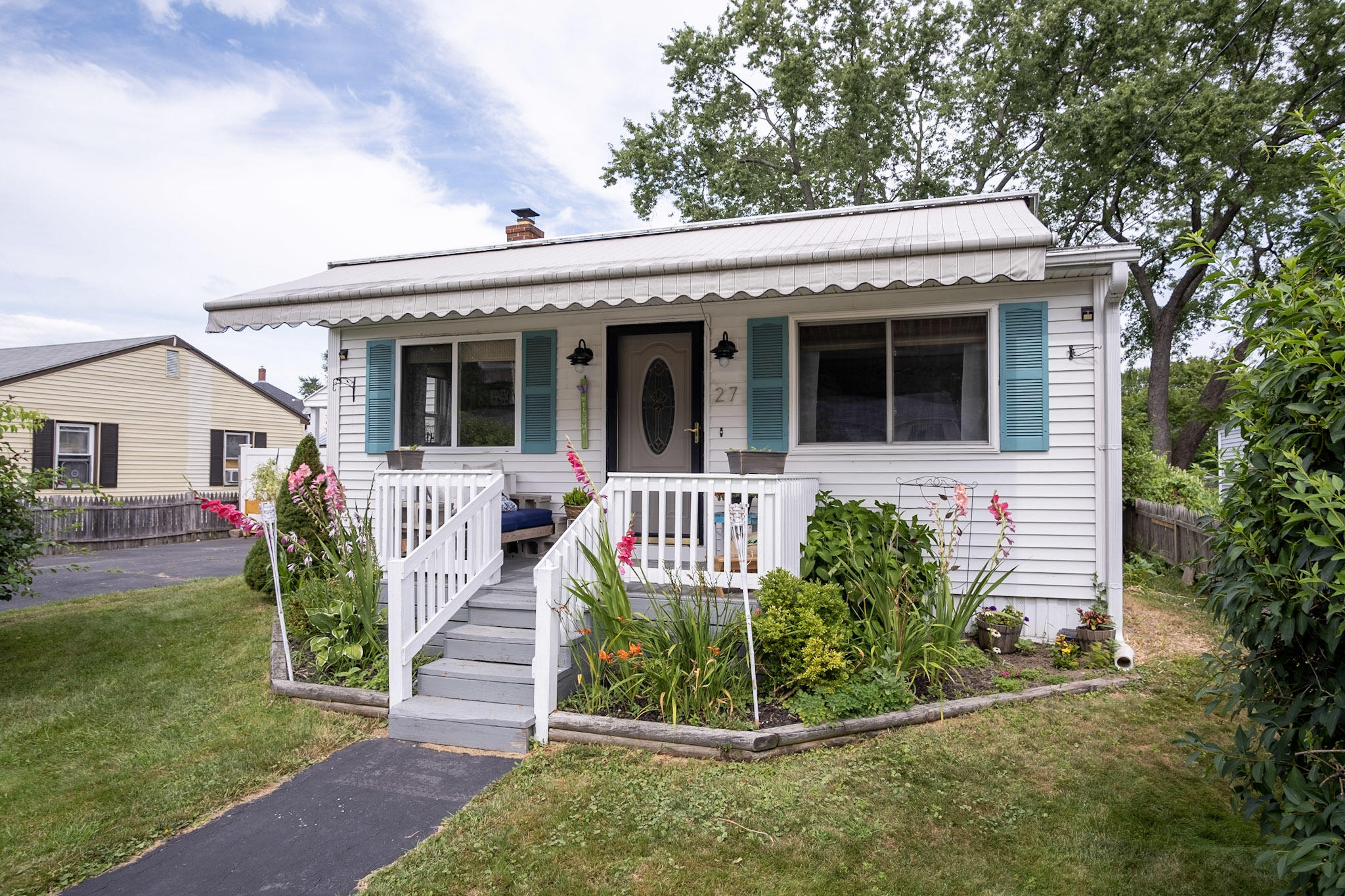 27 Hodgins Street Portland ME 04103