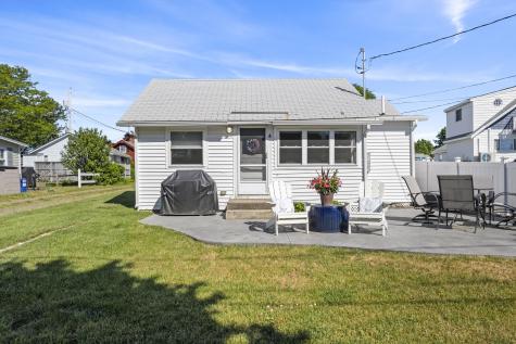 4 Richmond Street York ME 03909