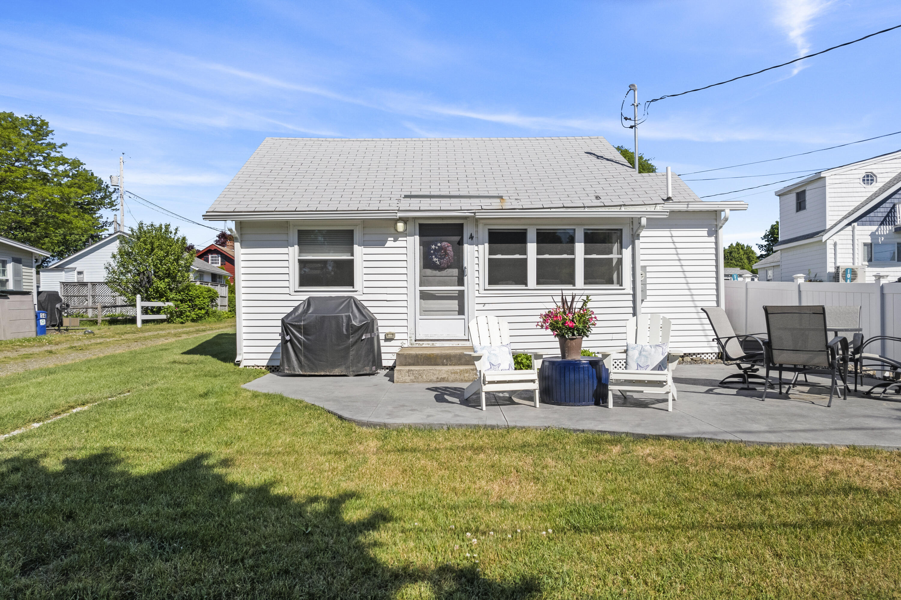 4 Richmond Street York ME 03909