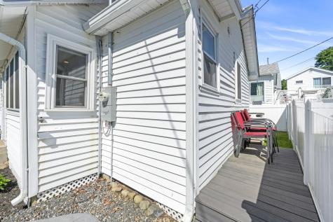 4 Richmond Street York ME 03909