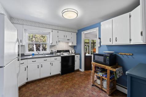 122 South Freeport Road Freeport ME 04032