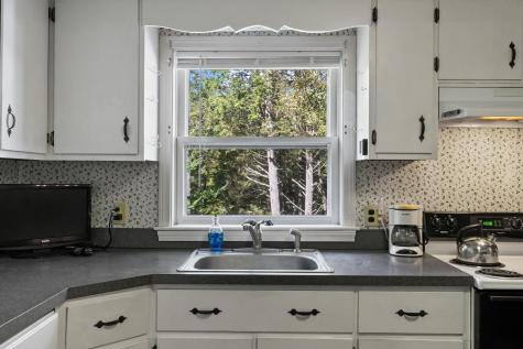 122 South Freeport Road Freeport ME 04032