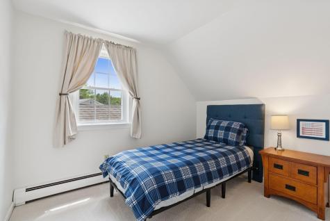 21 Arrowhead Drive Brunswick ME 04011