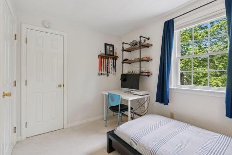 21 Arrowhead Drive Brunswick ME 04011