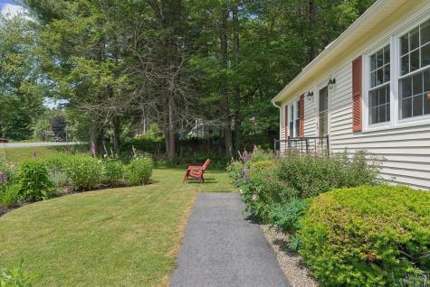 21 Arrowhead Drive Brunswick ME 04011