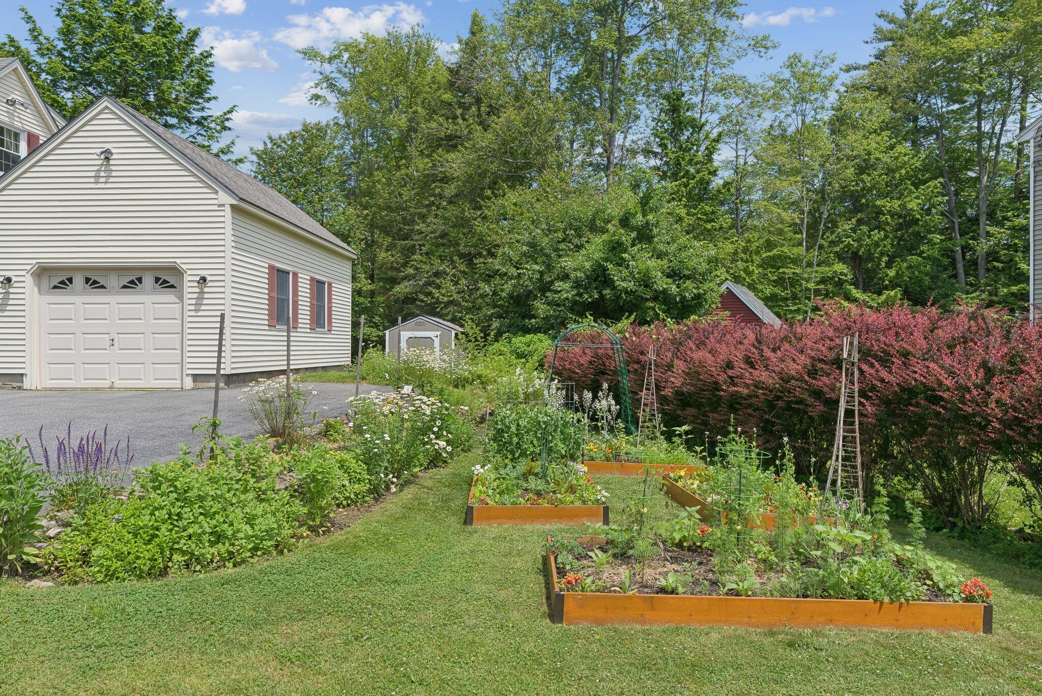 21 Arrowhead Drive Brunswick ME 04011