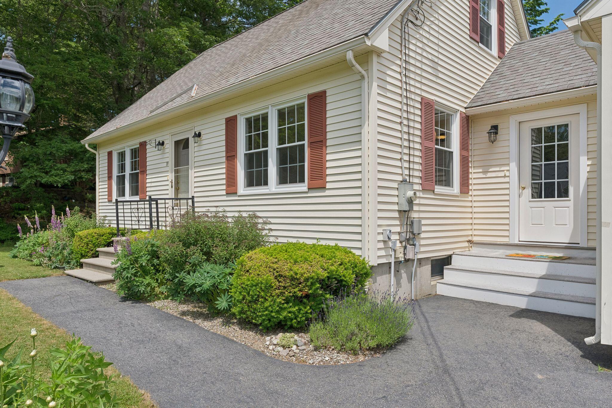 21 Arrowhead Drive Brunswick ME 04011