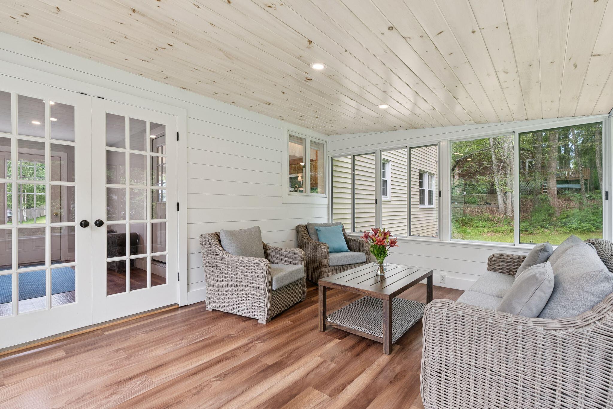 21 Arrowhead Drive Brunswick ME 04011