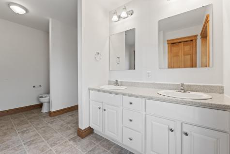 369 River Road Richmond ME 04357