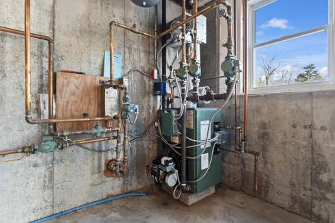 369 River Road Richmond ME 04357