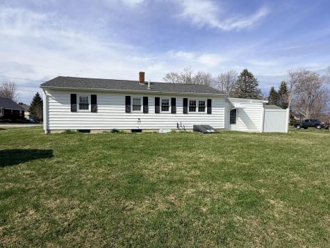 12 Dee Street Auburn ME 04210
