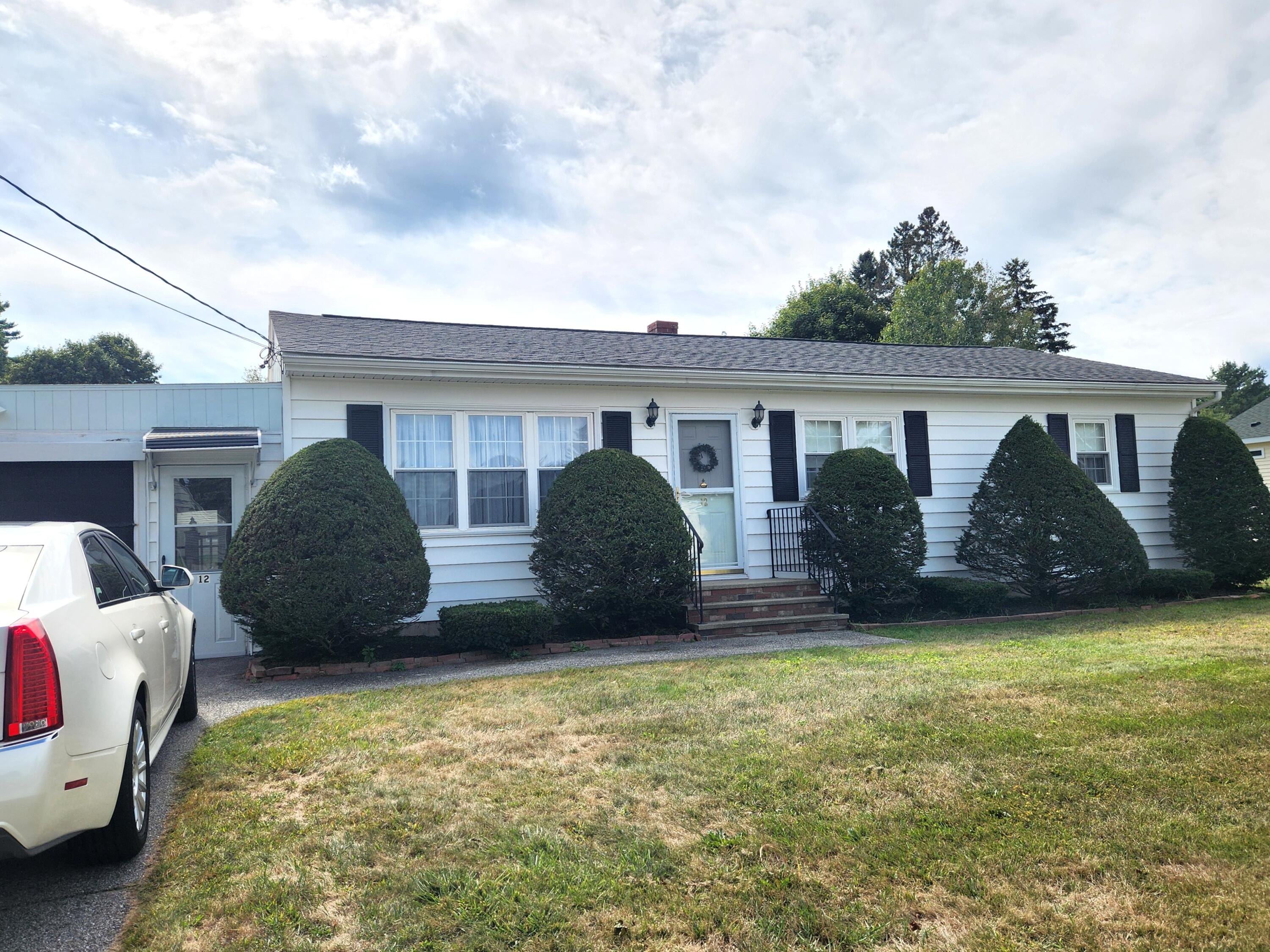 12 Dee Street Auburn ME 04210