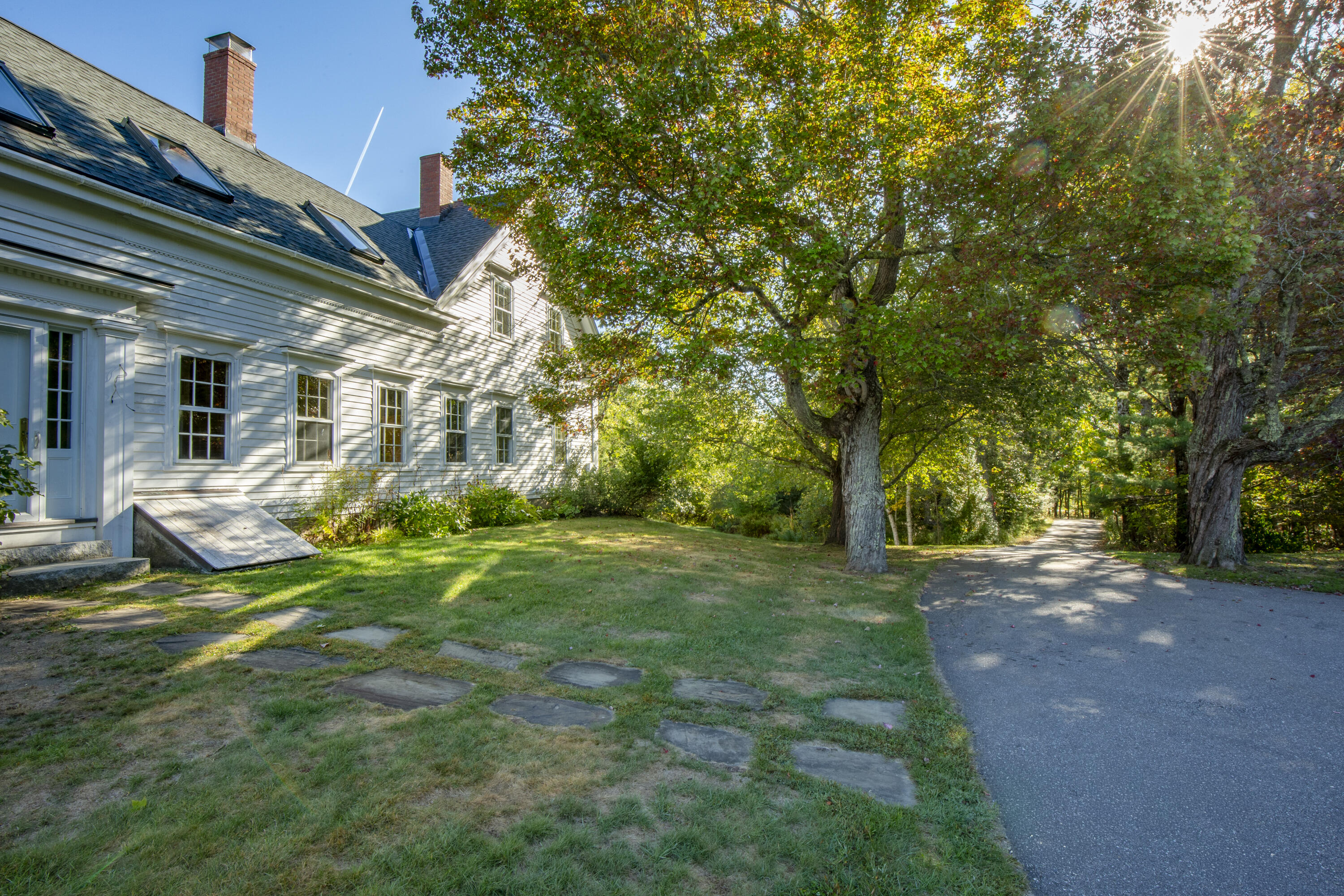 708 River Road Edgecomb ME 04556