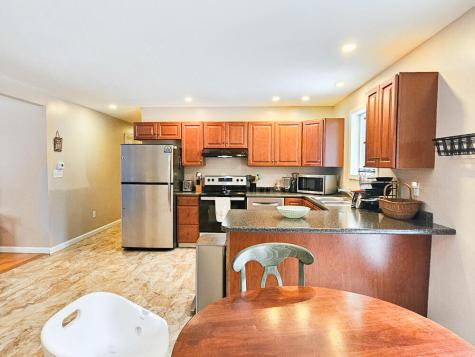 23 Paradise Row Lebanon ME 04027