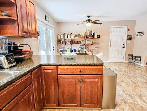 23 Paradise Row Lebanon ME 04027