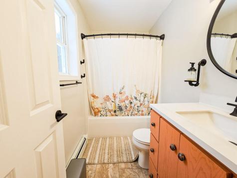 23 Paradise Row Lebanon ME 04027