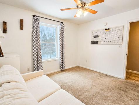 23 Paradise Row Lebanon ME 04027