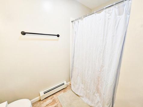 23 Paradise Row Lebanon ME 04027