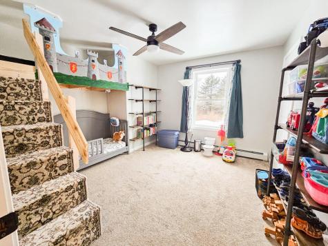 23 Paradise Row Lebanon ME 04027