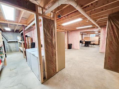 23 Paradise Row Lebanon ME 04027