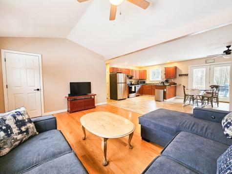 23 Paradise Row Lebanon ME 04027