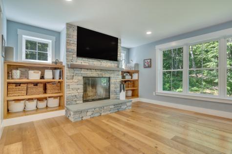51 Tenny Hill Road Raymond ME 04071