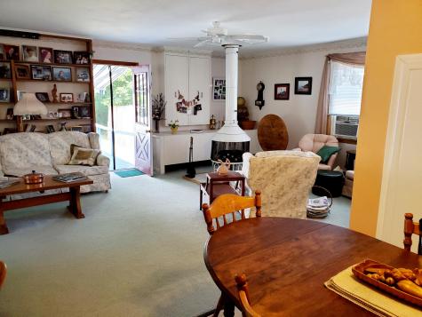 7 Roy Avenue Auburn ME 04210