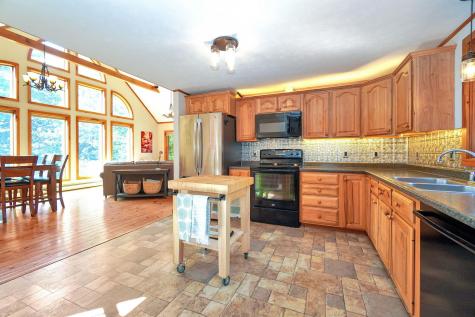 71 Hickory Hill Lane Oxford ME 04270