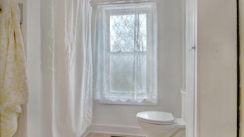 36 Winter Street Lewiston ME 04240