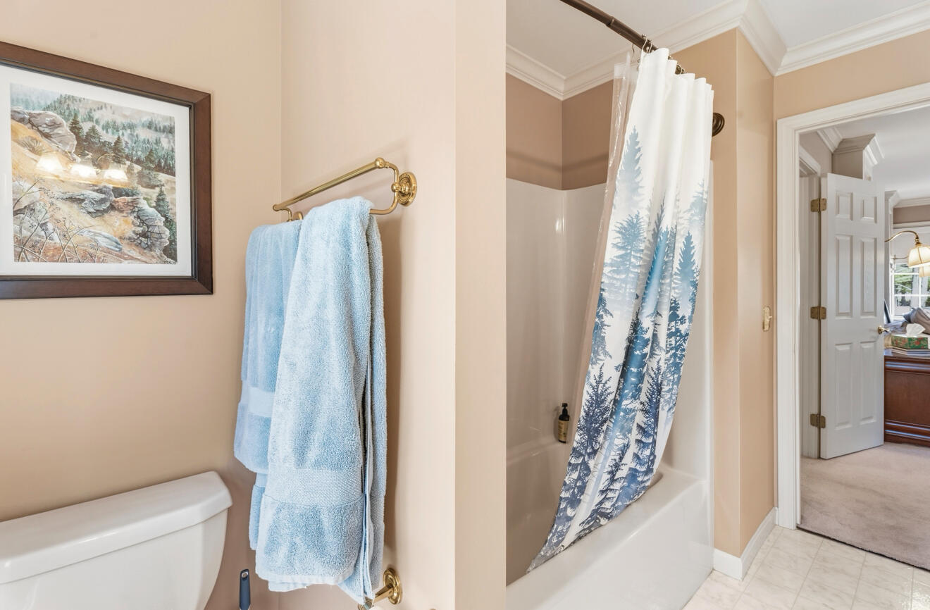 1005 Buck Hill Drive Veazie ME 04401