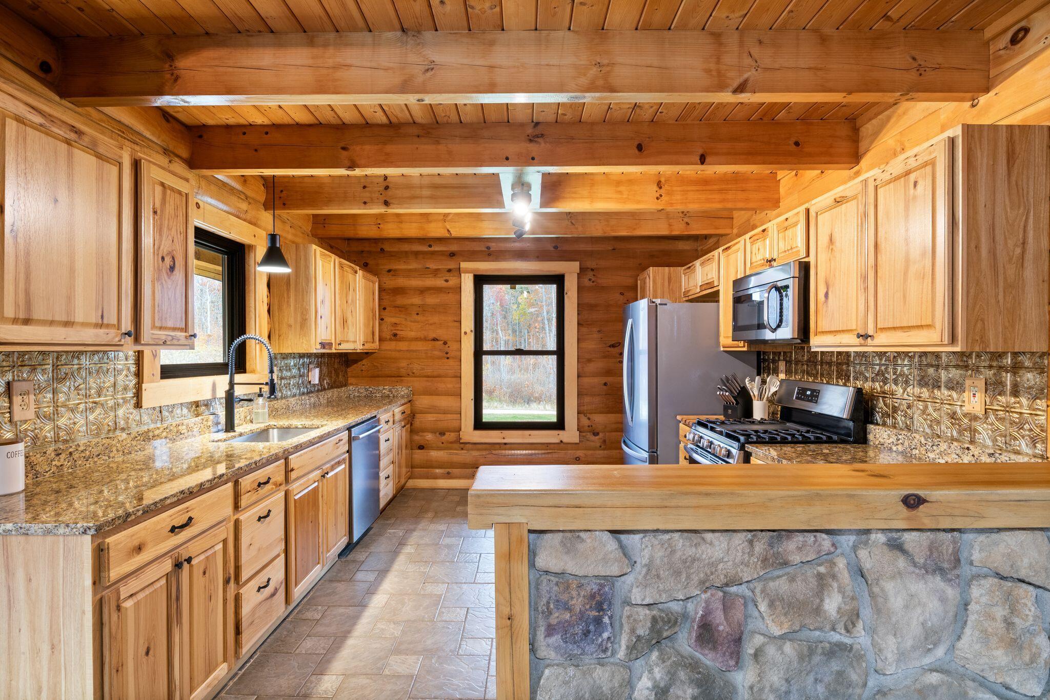 24 Suckerville Road Raymond ME 04071