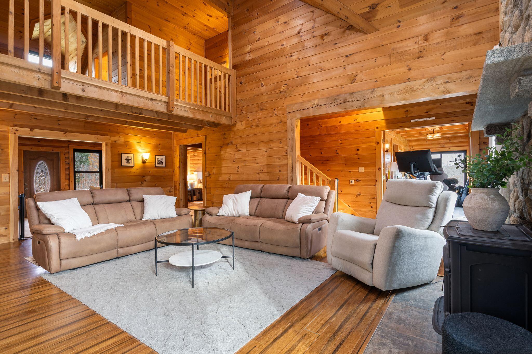 24 Suckerville Road Raymond ME 04071