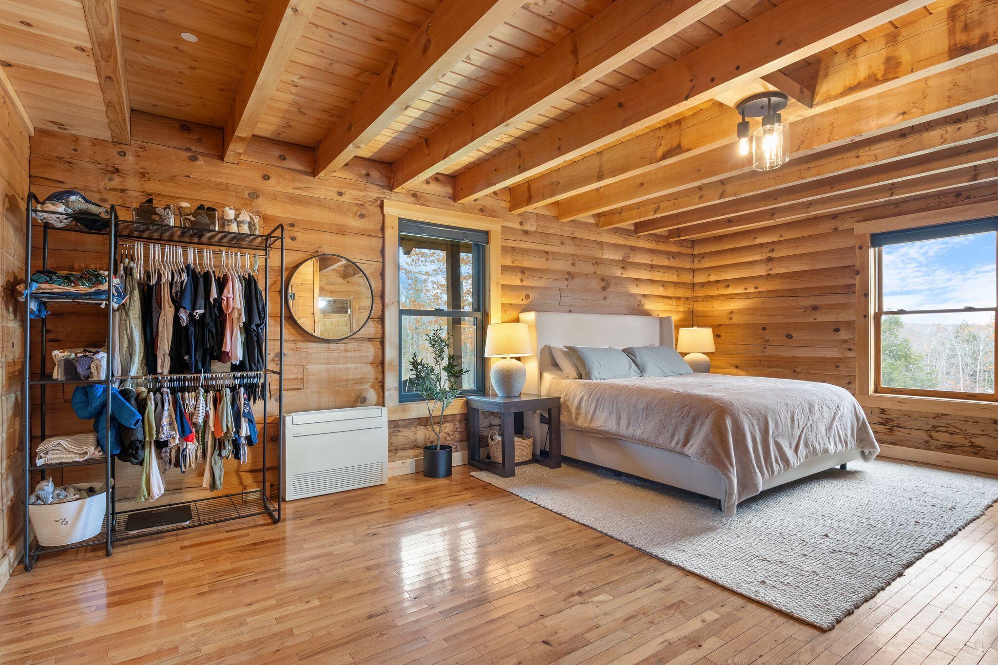 24 Suckerville Road Raymond ME 04071