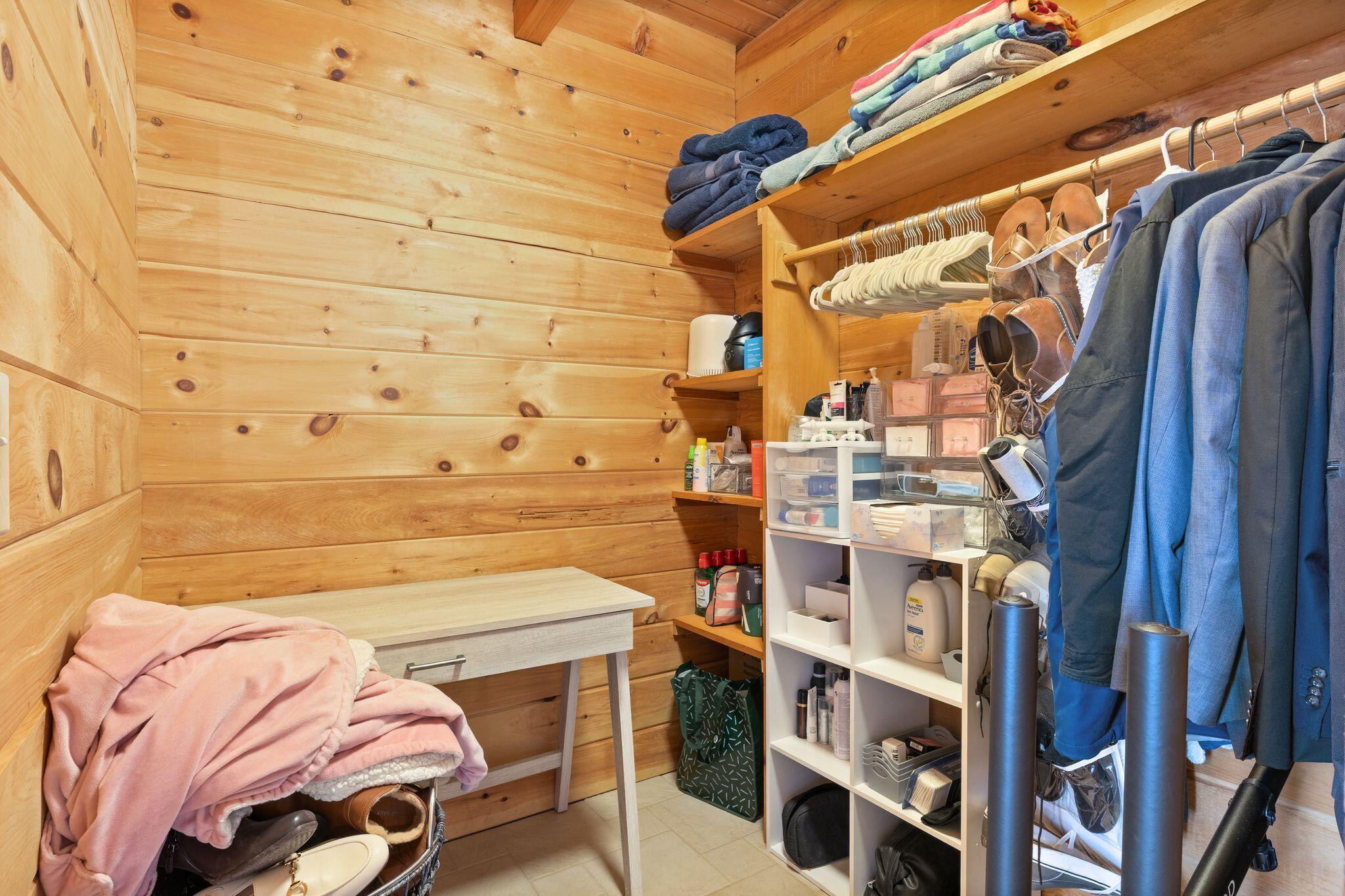 24 Suckerville Road Raymond ME 04071