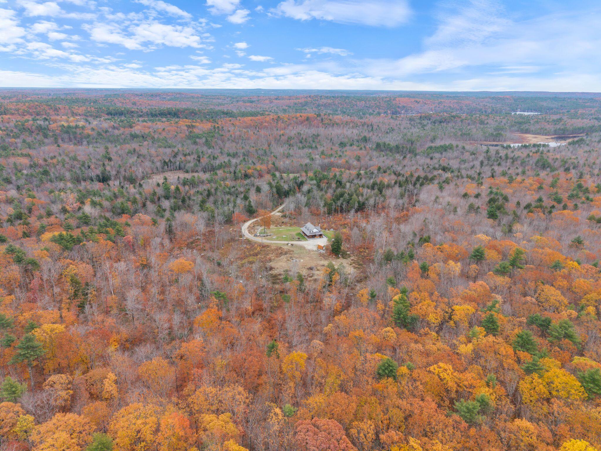 24 Suckerville Road Raymond ME 04071