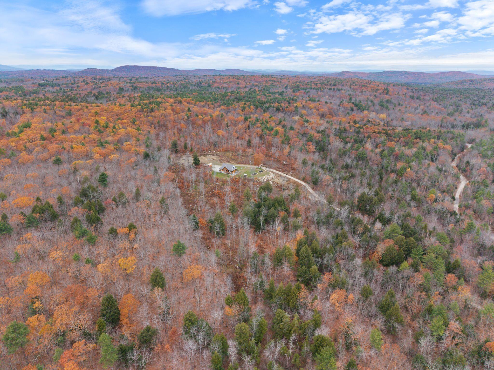 24 Suckerville Road Raymond ME 04071