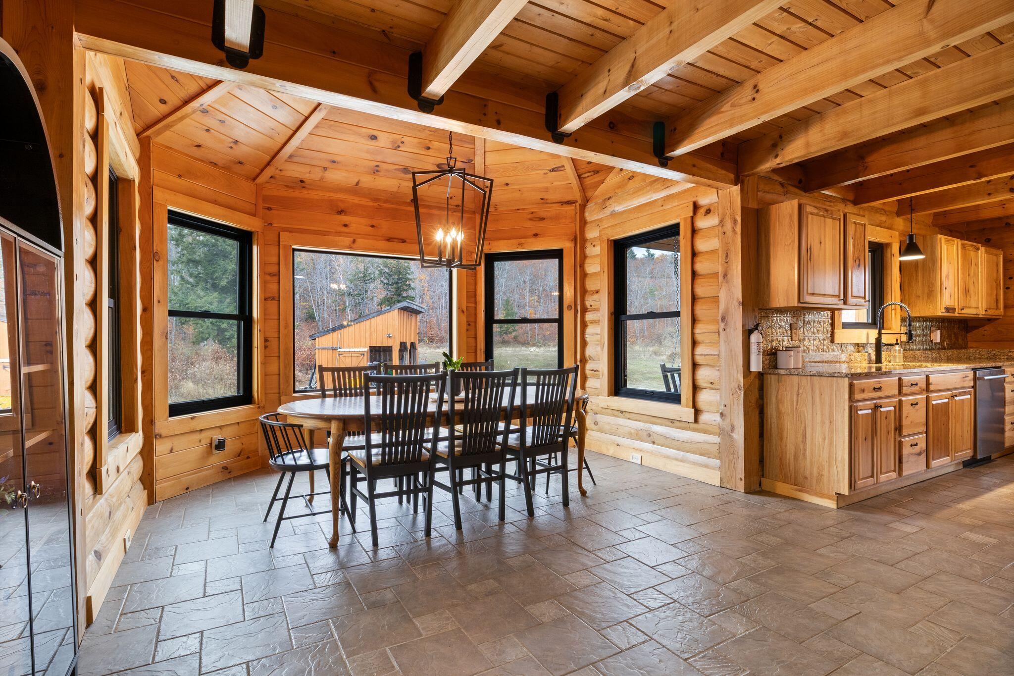 24 Suckerville Road Raymond ME 04071