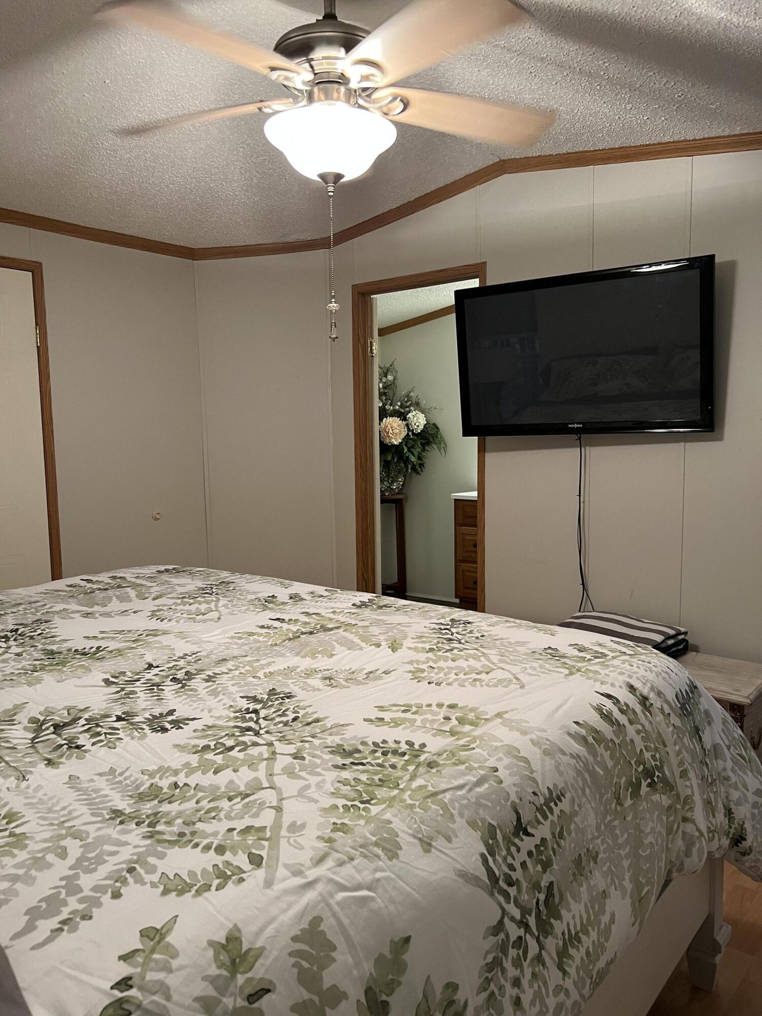 6 Donna Avenue Naples ME 04055