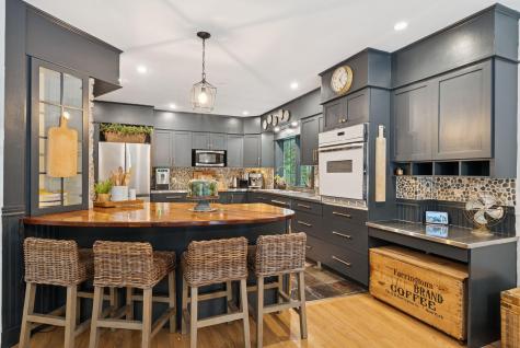 2 Valley Avenue Falmouth ME 04105